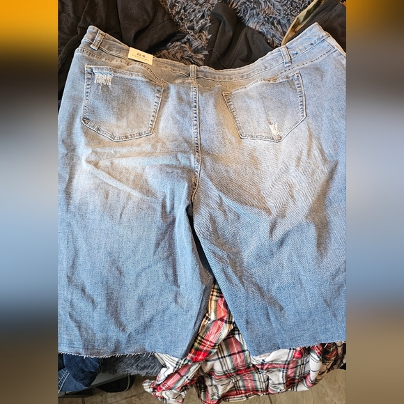 Bermuda jean shorts BNWOT - Picture 3 of 4